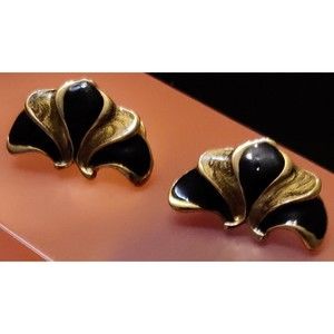 Earrings Black antique gold shiny enamel fan style Clip-ons 3.4mmX20mm Don't Buy